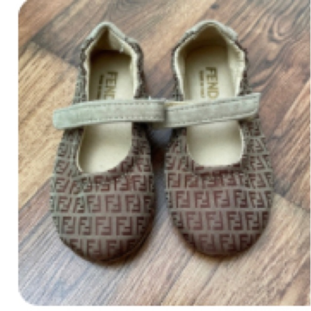 FENDI BALLET FLATS SIZE 21